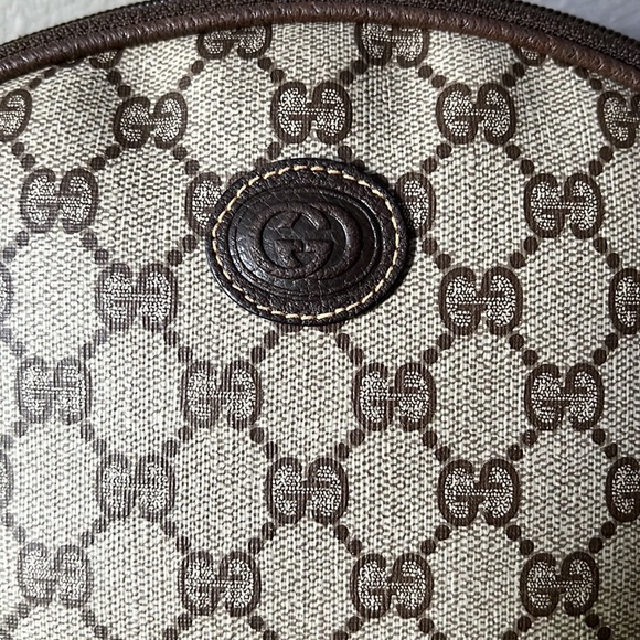 Authentic Gucci Vintage Interlocking G - Picture 9 of 15